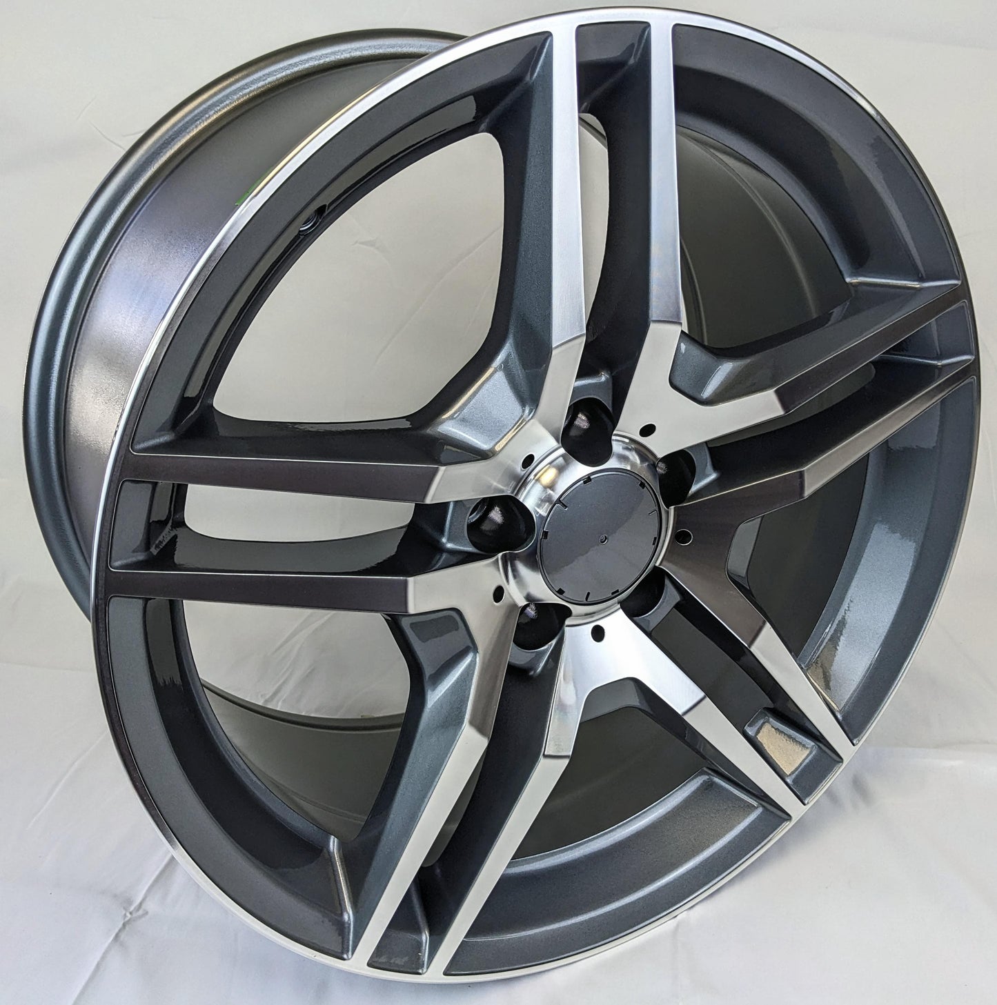 18" x 8.5" and 18" x 9.5" Gray Machined Rims