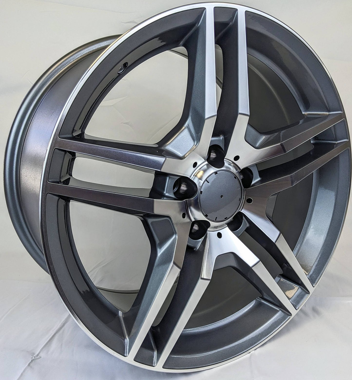 18" x 8.5" and 18" x 9.5" Gray Machined Rims