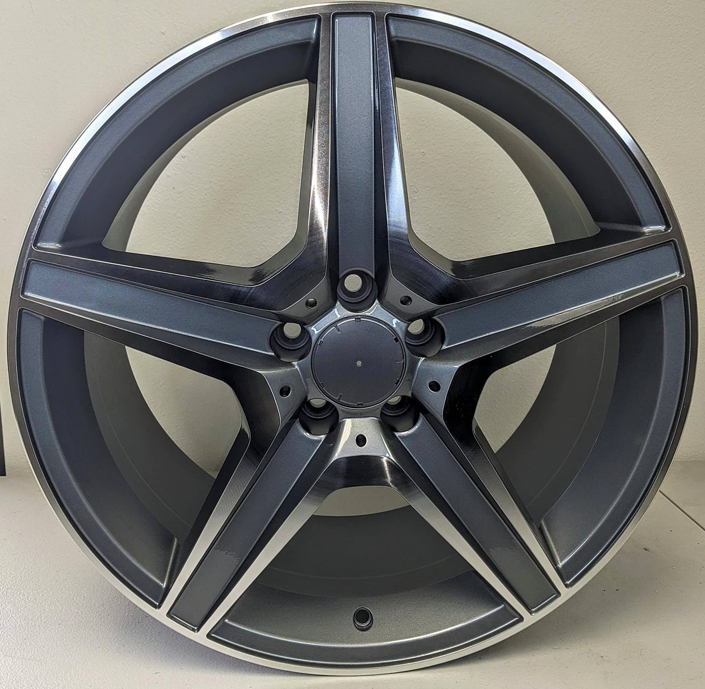 Set of 4 Wheels 19" x 8.5" and 19" x 9.5" Gunmetal Machined Wheels Rims