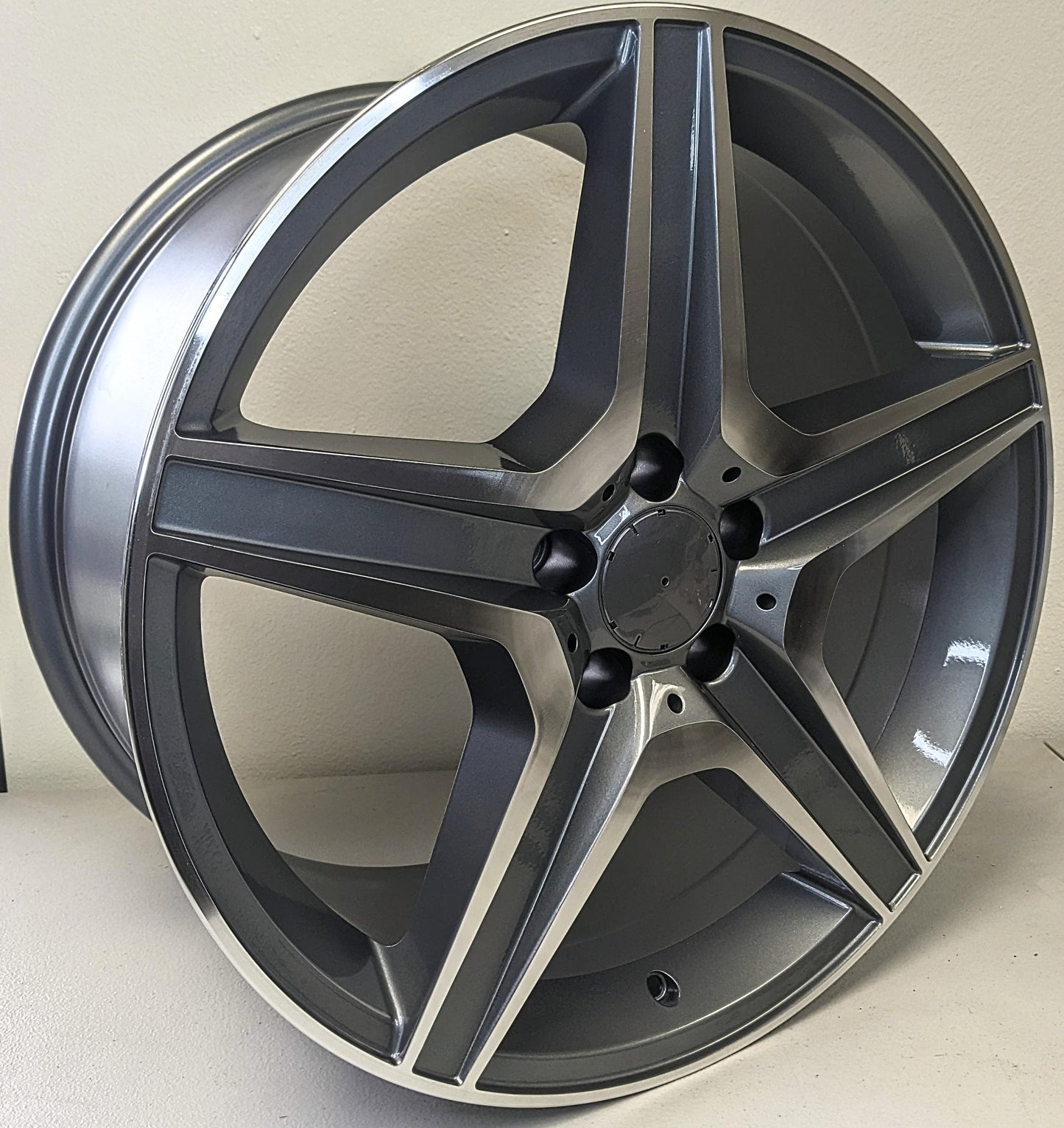 Set of 4 Wheels 19" x 8.5" and 19" x 9.5" Gunmetal Machined Wheels Rims