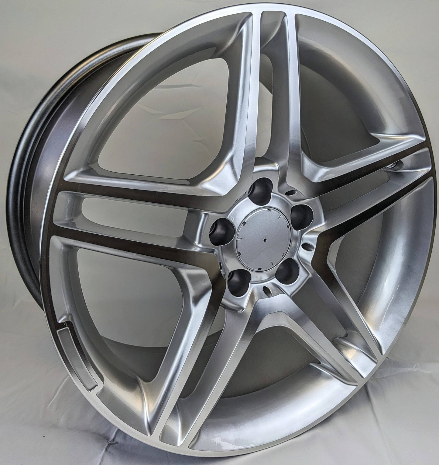 Set of 4 Wheels 18" x 8.5" and 18" x 9.5" Silver Machined Rims