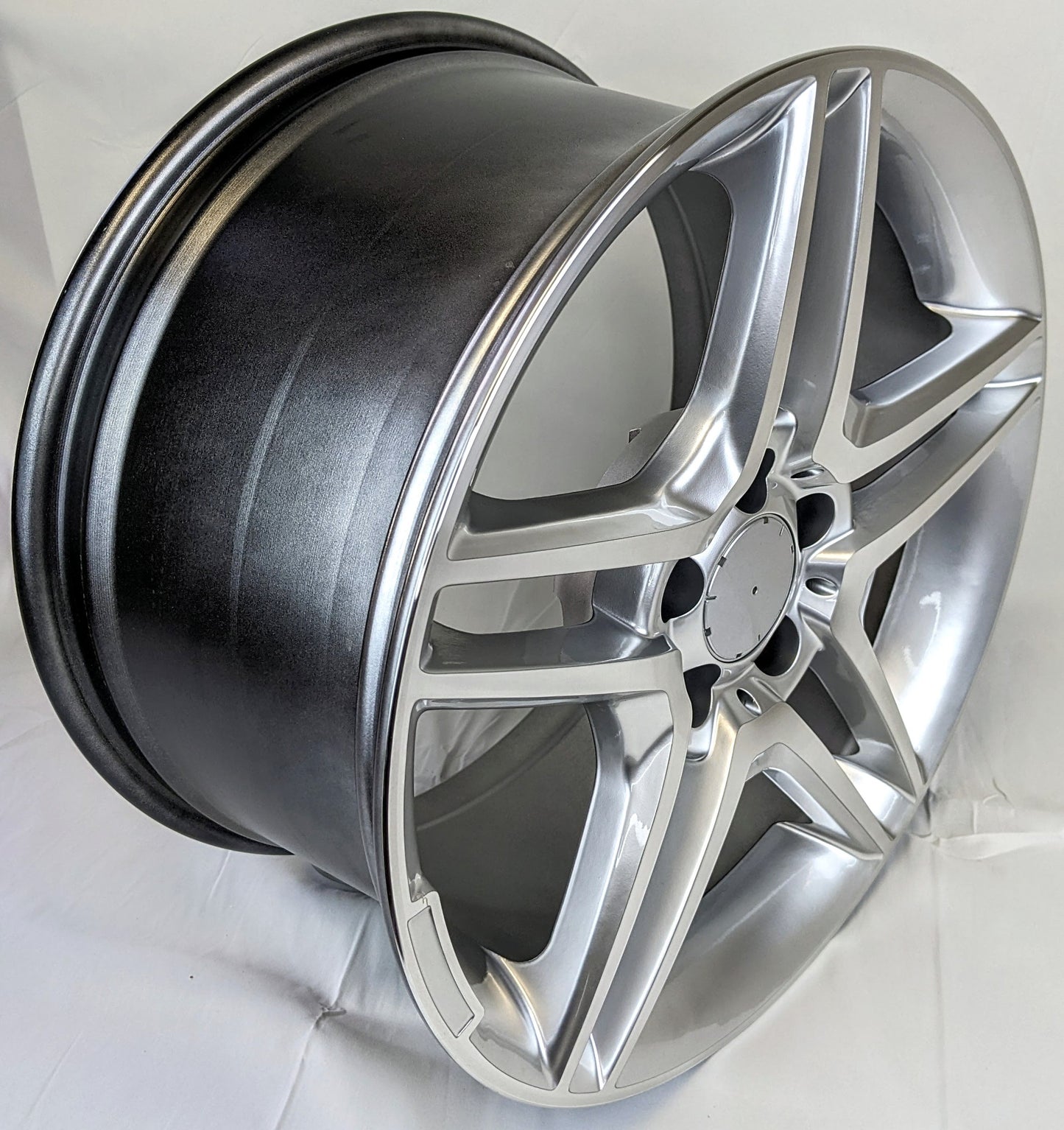 Set of 4 Wheels 18" x 8.5" and 18" x 9.5" Silver Machined Rims