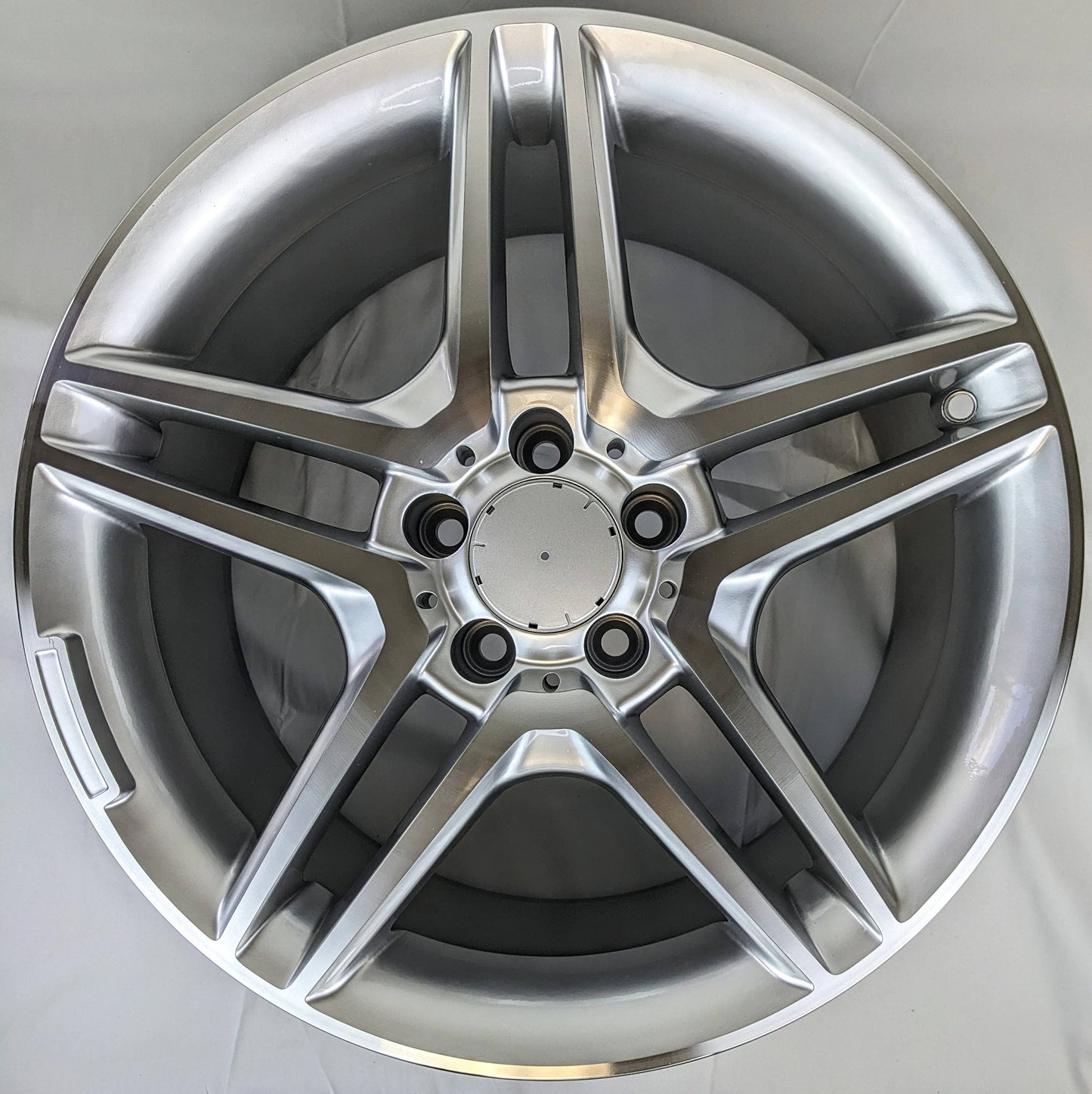 Set of 4 Wheels 18" x 8.5" and 18" x 9.5" Silver Machined Rims