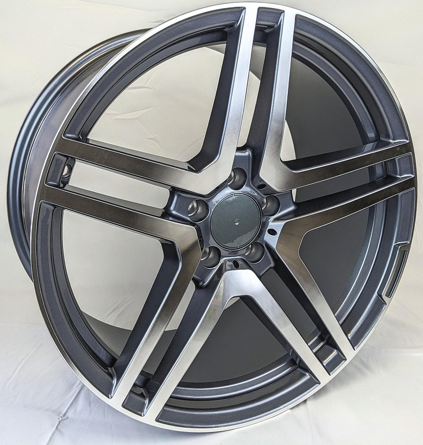 Set of 4 18" x 8.5" and 18" x 9.5" Gunmetal Machined Split Spoke Rims Wheels