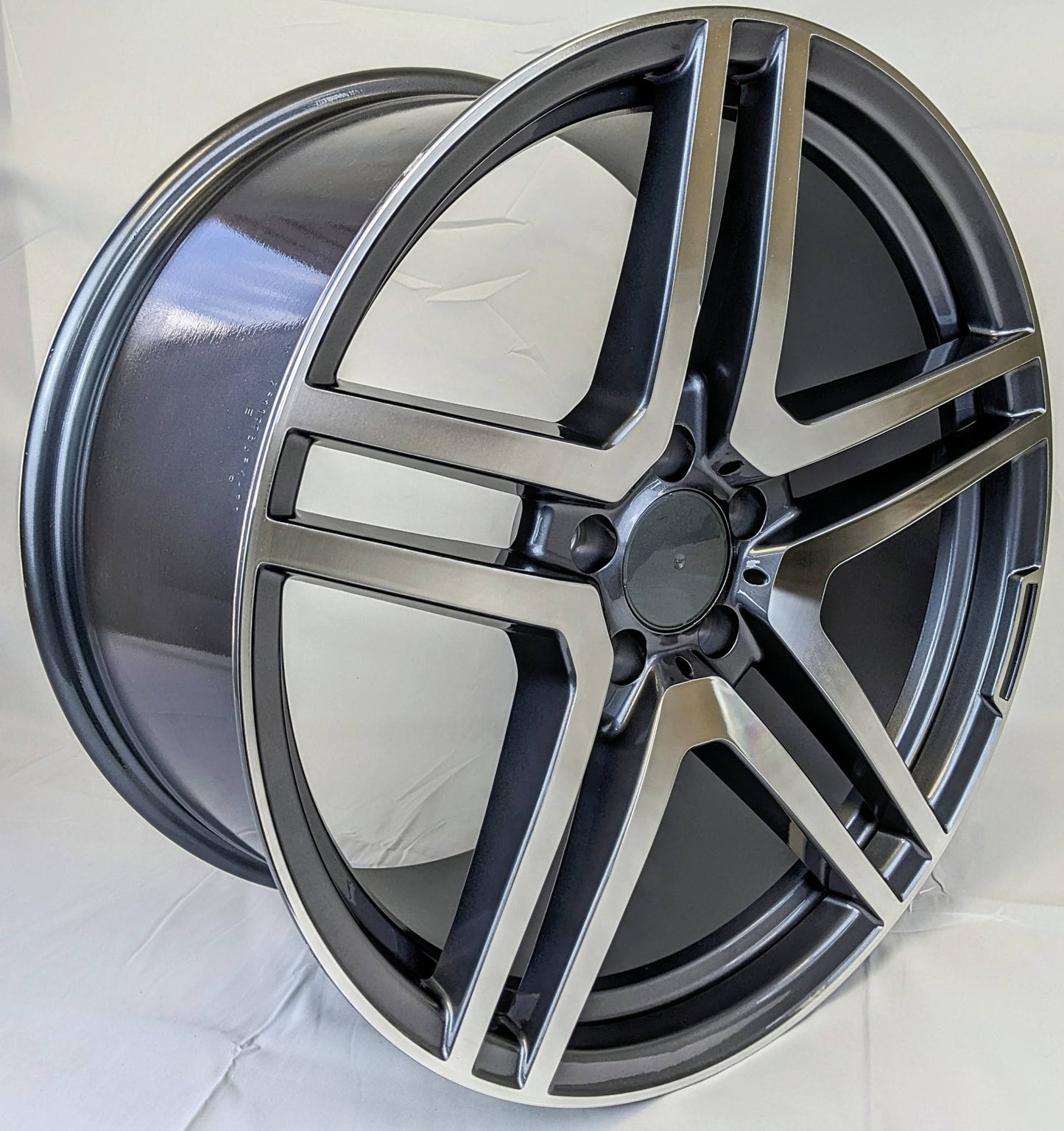 Set of 4 18" x 8.5" and 18" x 9.5" Gunmetal Machined Split Spoke Rims Wheels