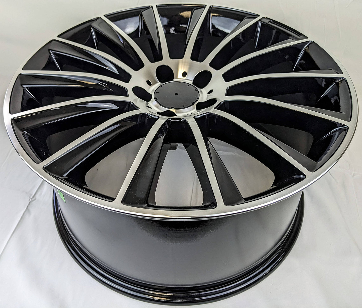 Set of 4 Wheels 18" x 8.5" and 18" x 9.5 Black Machined Rims