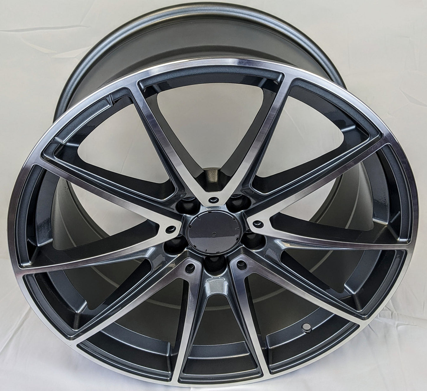 19" x 8.5" and 19" x 9.5" Gray Machined Rims