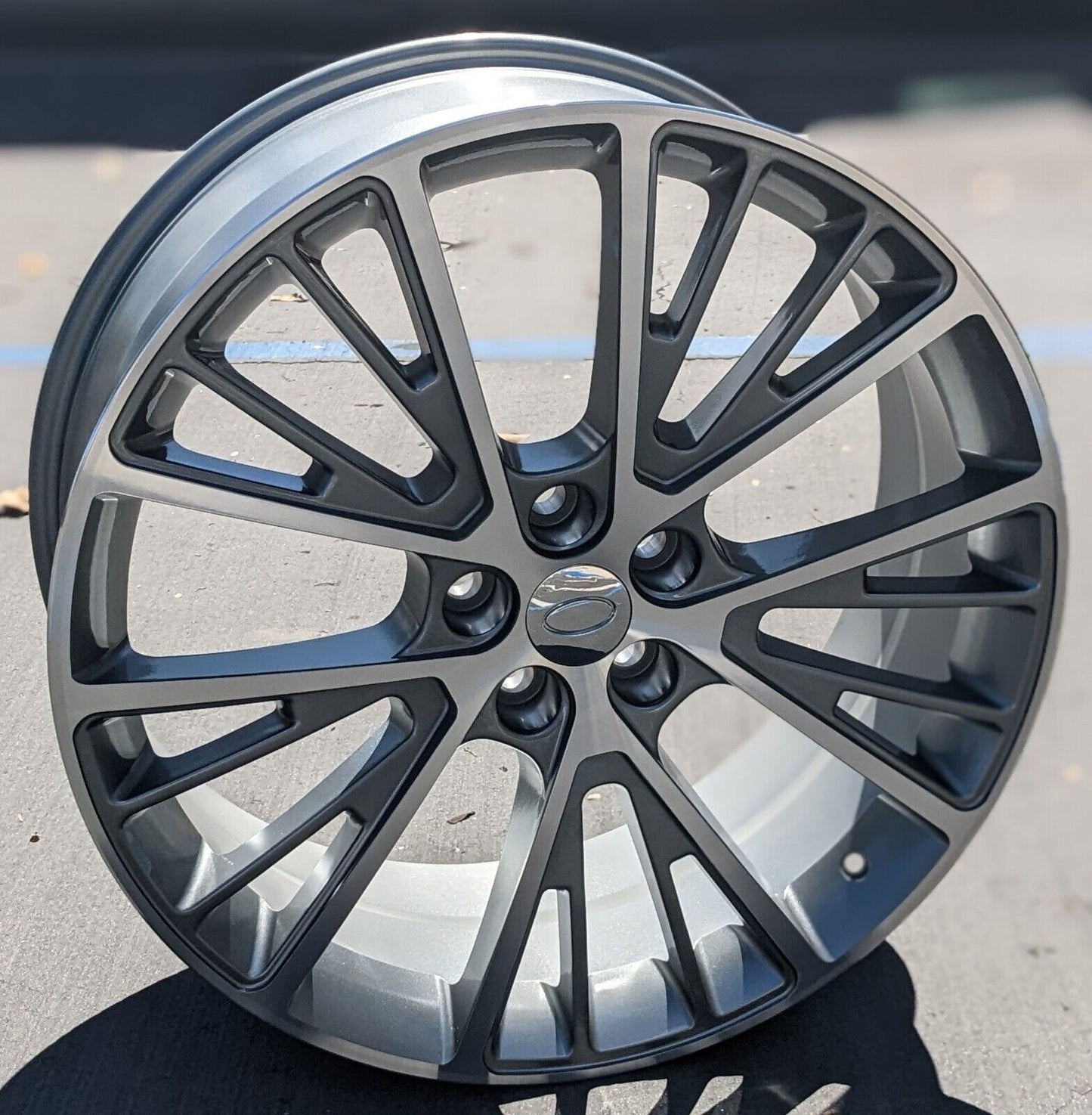 Set of 4 Wheels 22" x 9.5" Gray Machined Rims