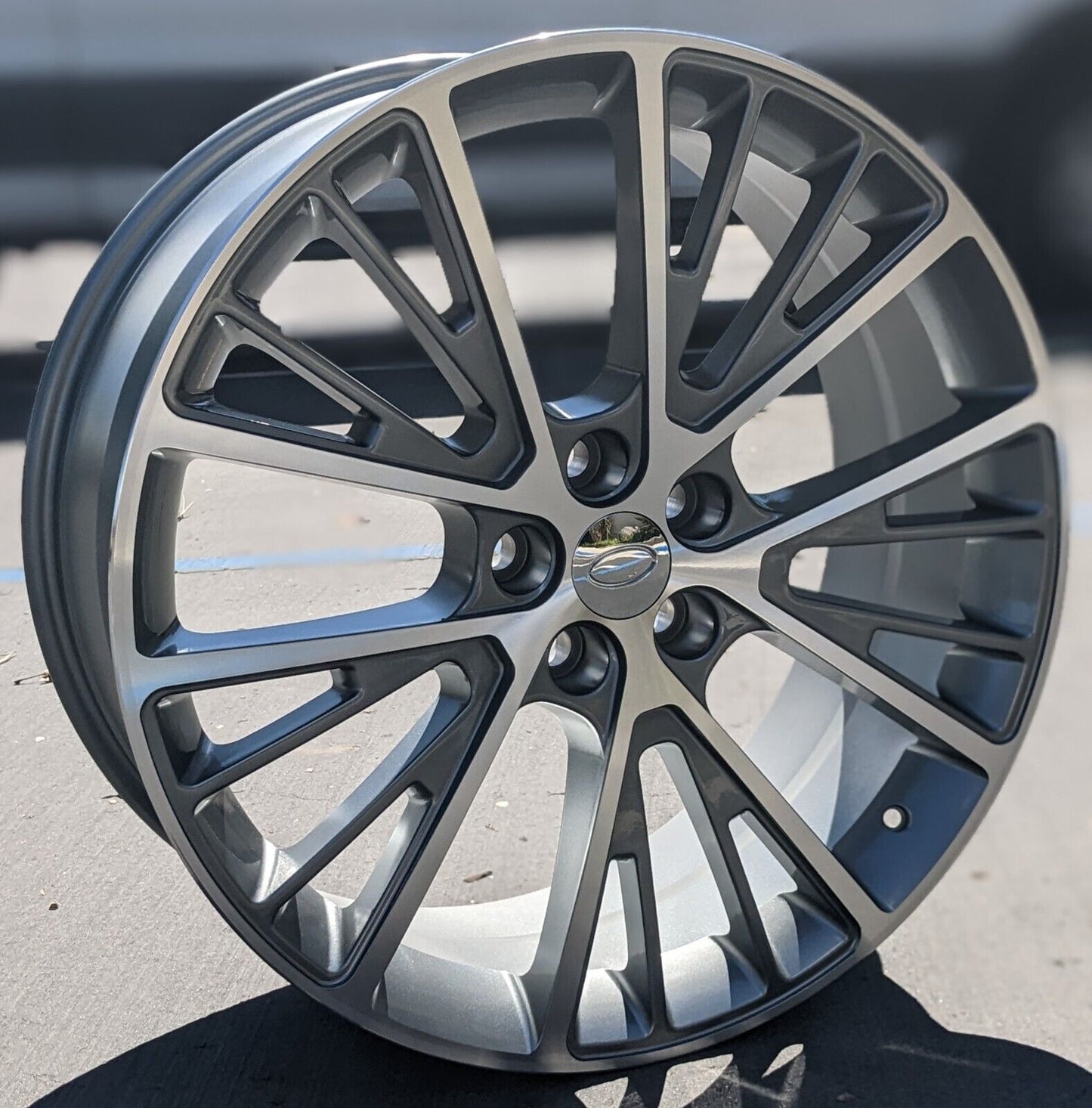 Set of 4 Wheels 22" x 9.5" Gray Machined Rims