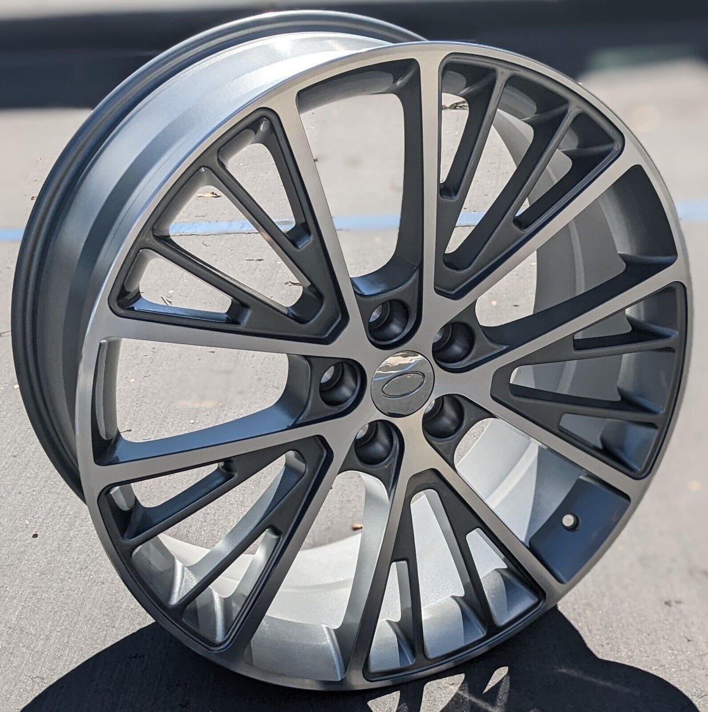 Set of 4 Wheels 22" x 9.5" Gray Machined Rims