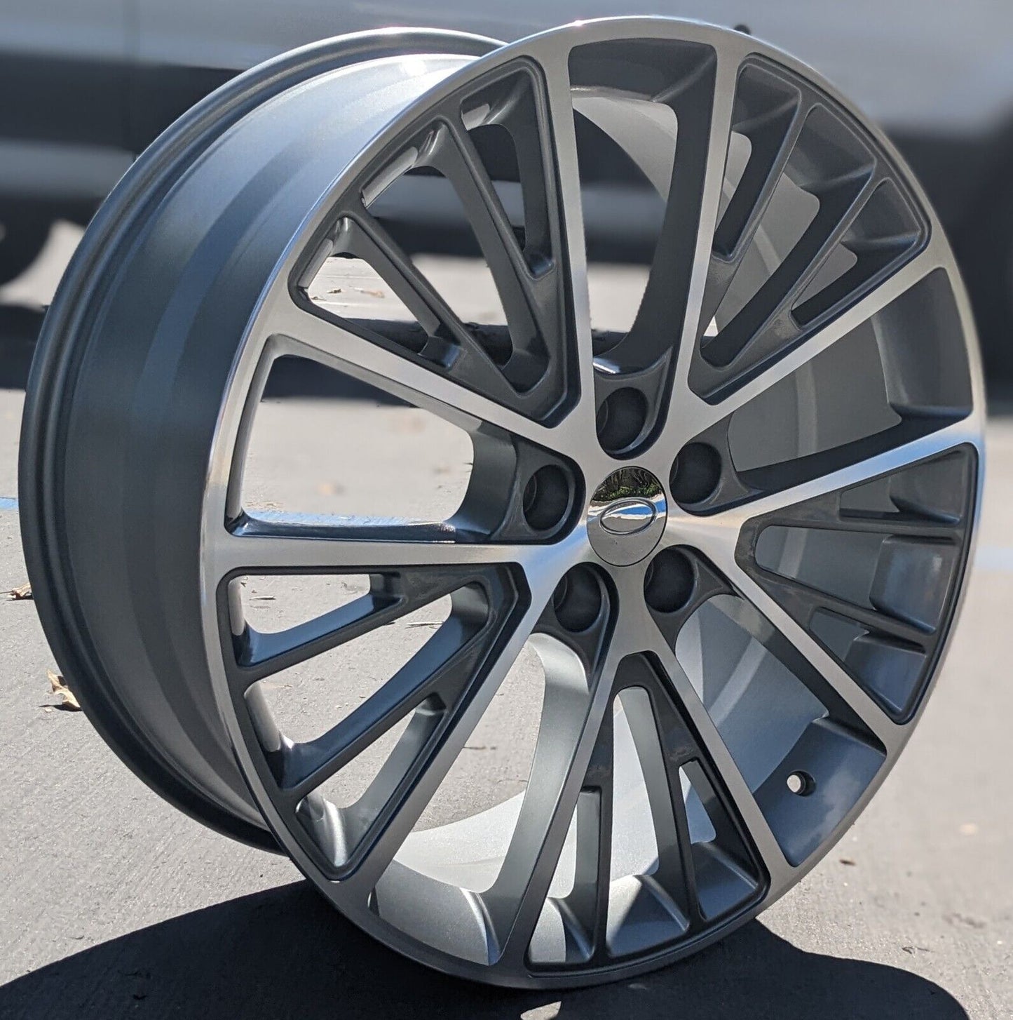 Set of 4 Wheels 22" x 9.5" Gray Machined Rims