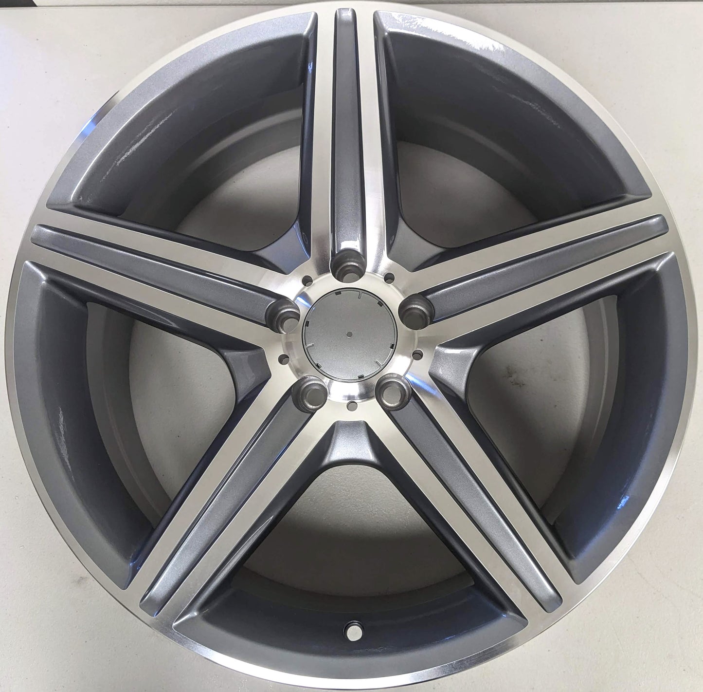 Set of 4 Wheels 18" x 8.5" and 18" x 9.5" Gray Machined Wheels Rims