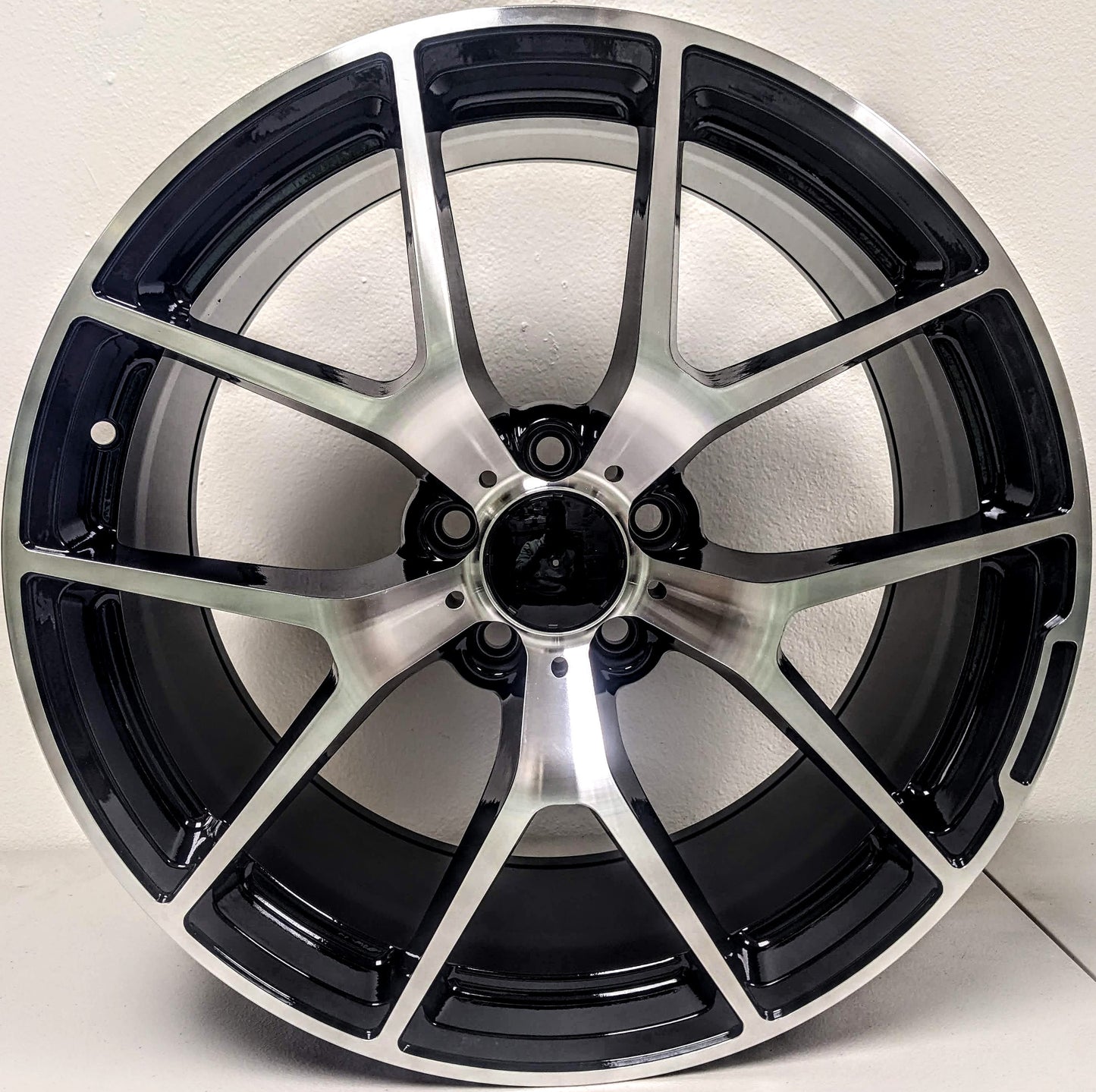 Set of 4 Wheels 20" x 8.5" and 20" x 9.5" Black Machined Rims