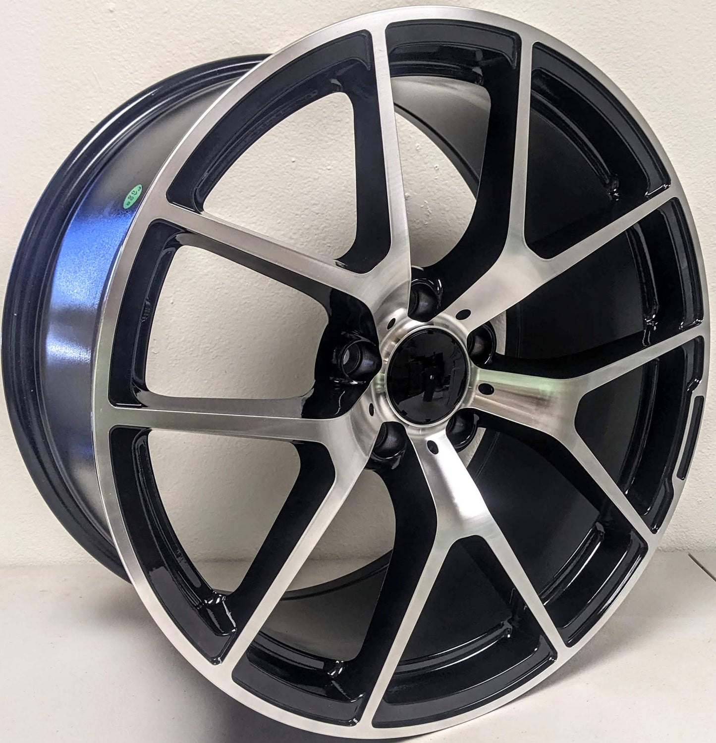 Set of 4 Wheels 20" x 8.5" and 20" x 9.5" Black Machined Rims