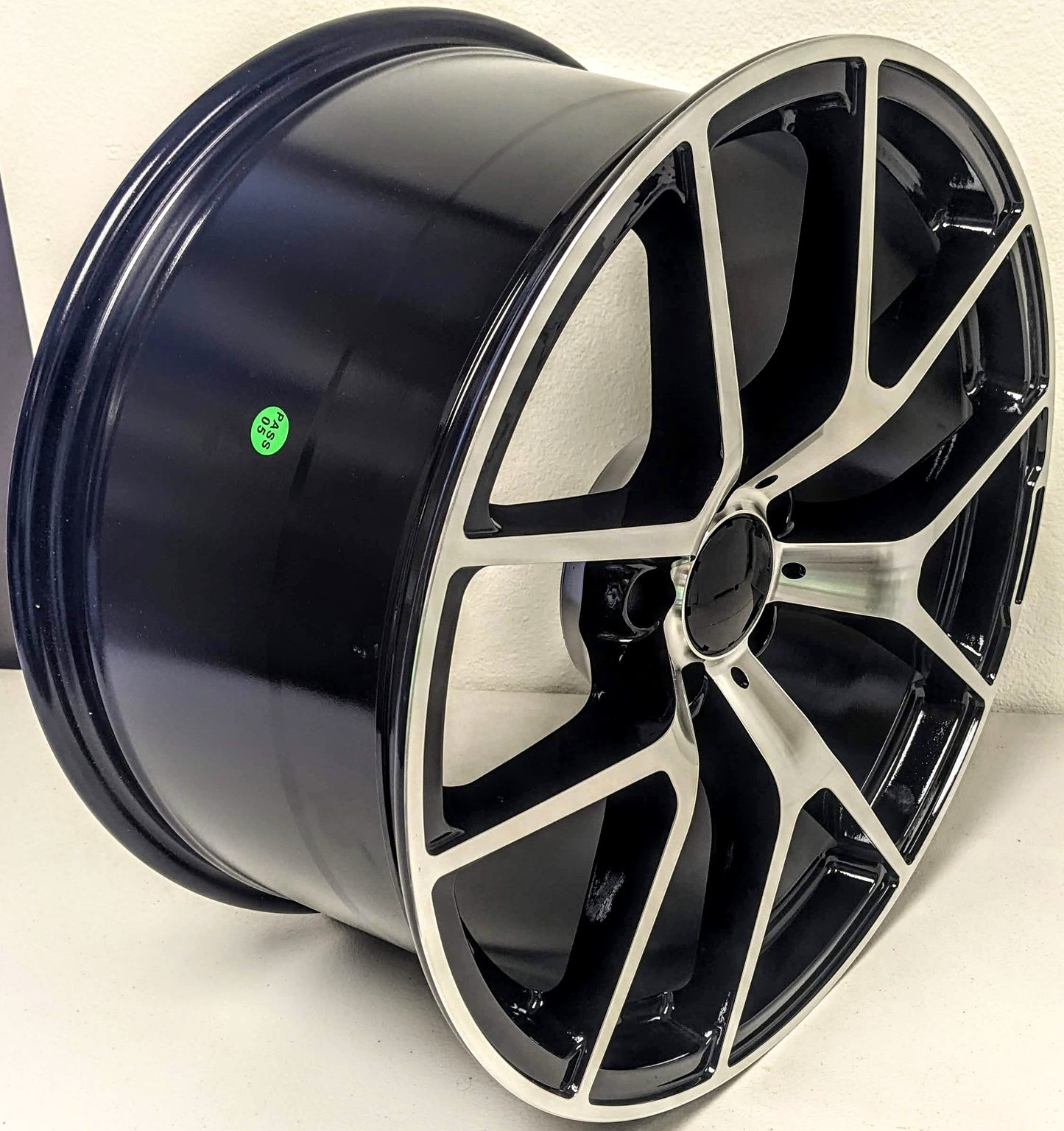 Set of 4 Wheels 20" x 8.5" and 20" x 9.5" Black Machined Rims